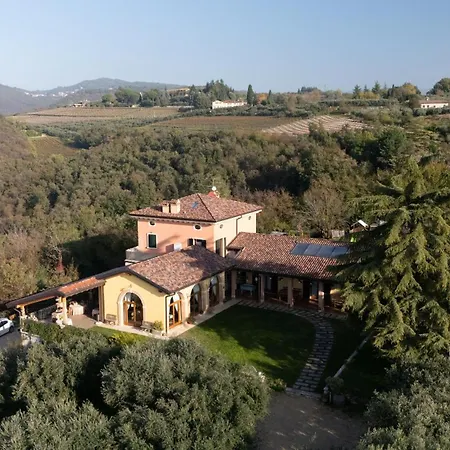 Spigolo Farm stay